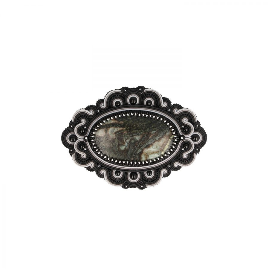 Schwarzes Soutache Element mit Jaspis Schwarzes Soutache Element mit Jaspis