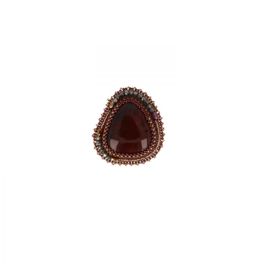Bordeauxfarbener Achatstein mit Perlen